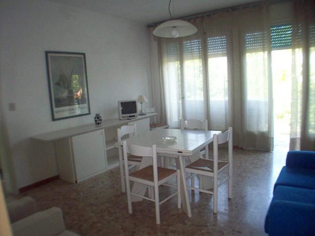 Casa Marialuigia - Appartamenti Solo Per Famiglie Lido di Jesolo Eksteriør billede