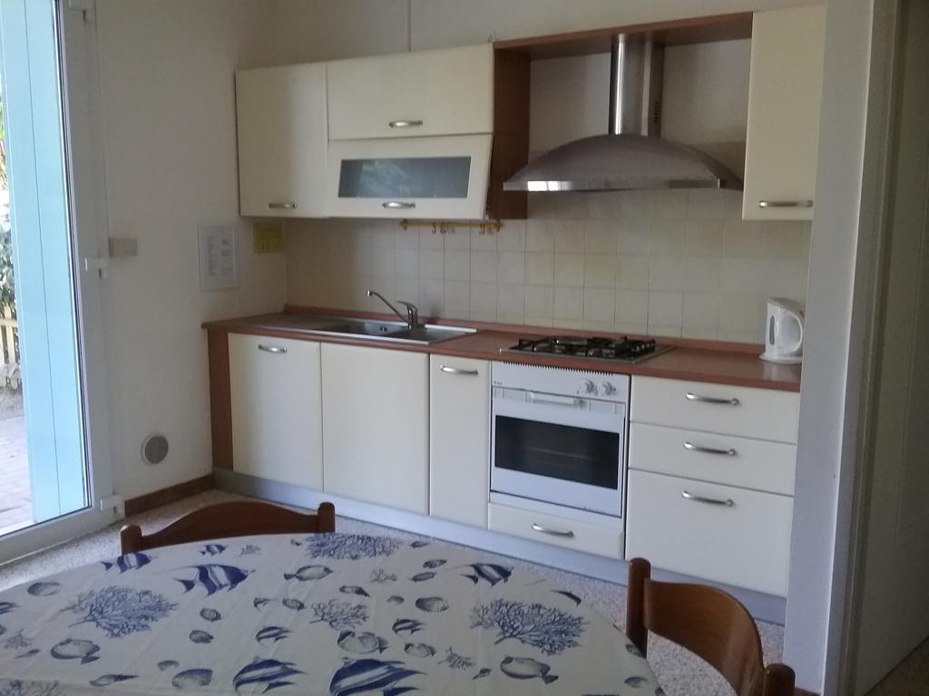 Casa Marialuigia - Appartamenti Solo Per Famiglie Lido di Jesolo Eksteriør billede