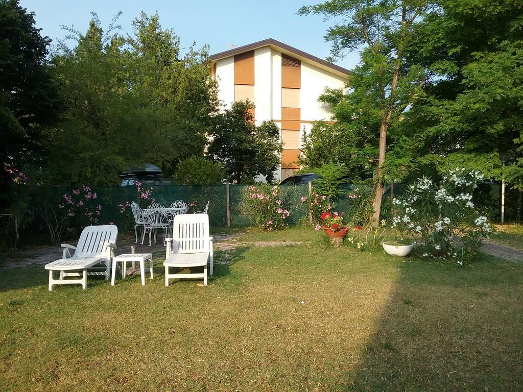 Casa Marialuigia - Appartamenti Solo Per Famiglie Lido di Jesolo Eksteriør billede