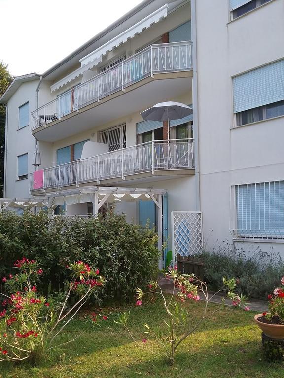 Casa Marialuigia - Appartamenti Solo Per Famiglie Lido di Jesolo Eksteriør billede